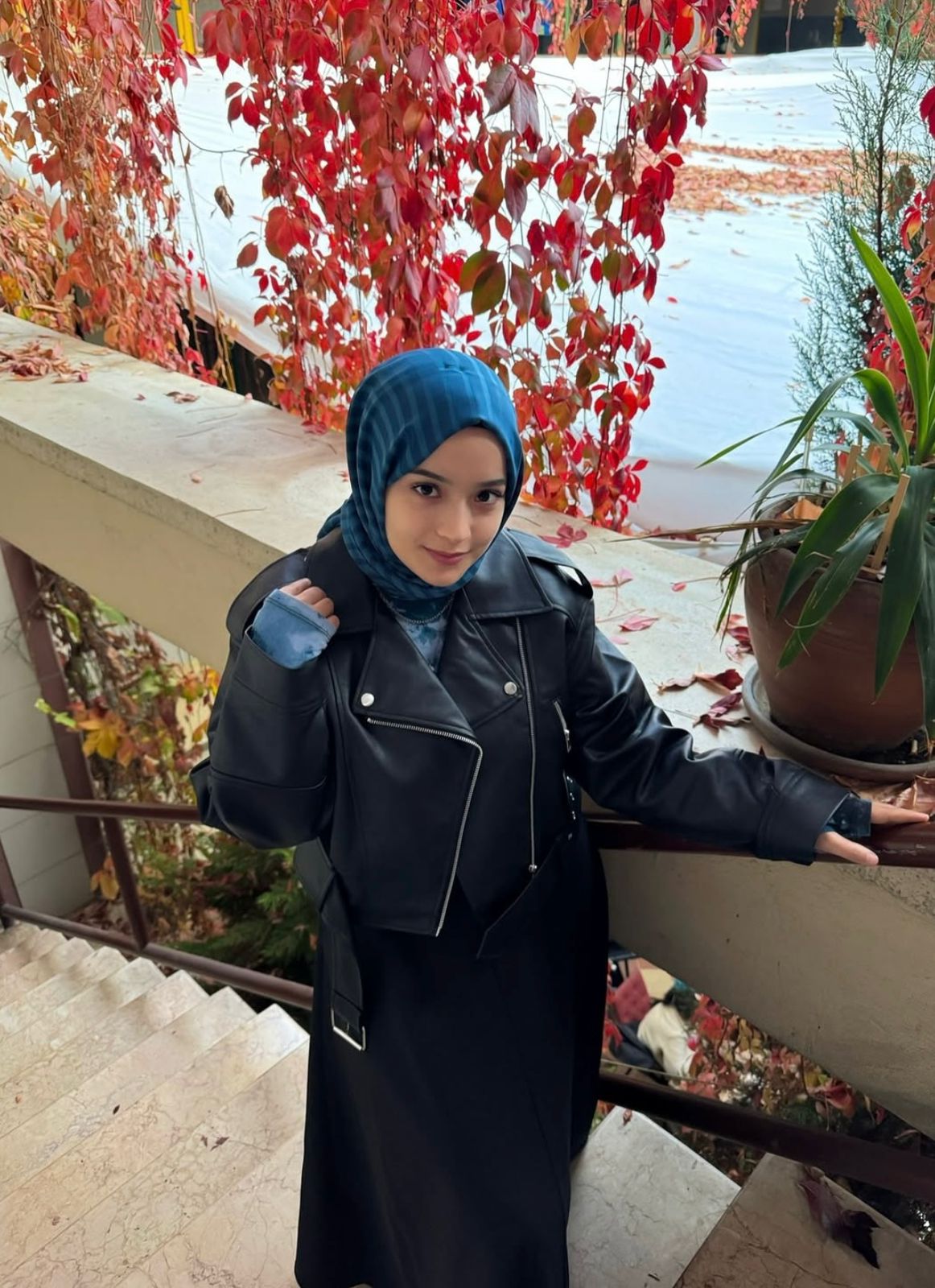 Türkmenuşağı Grup Yapan Bayan Escort Mina