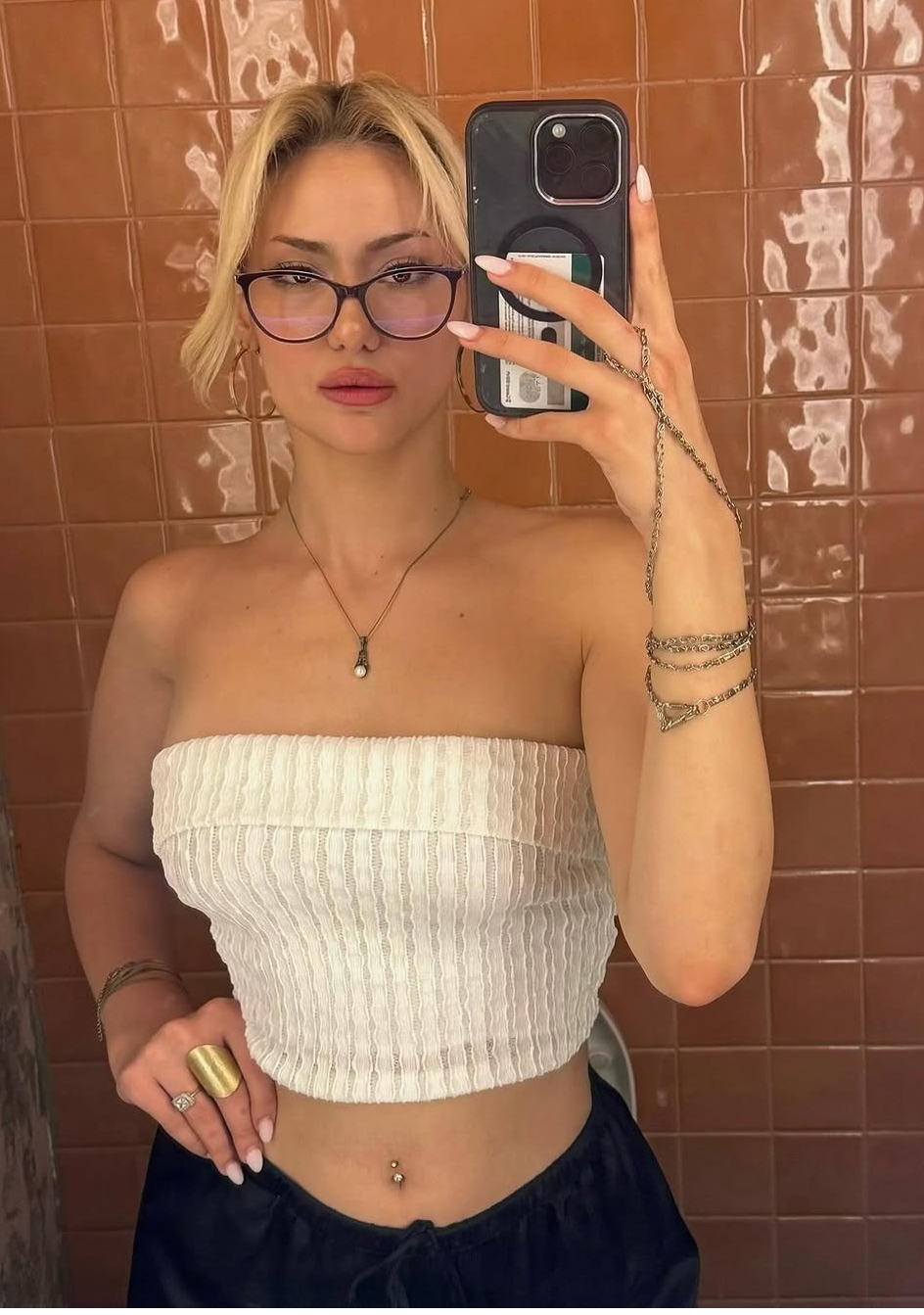 Mantaş Efsanevi İlişki Escort Bayan Çilek