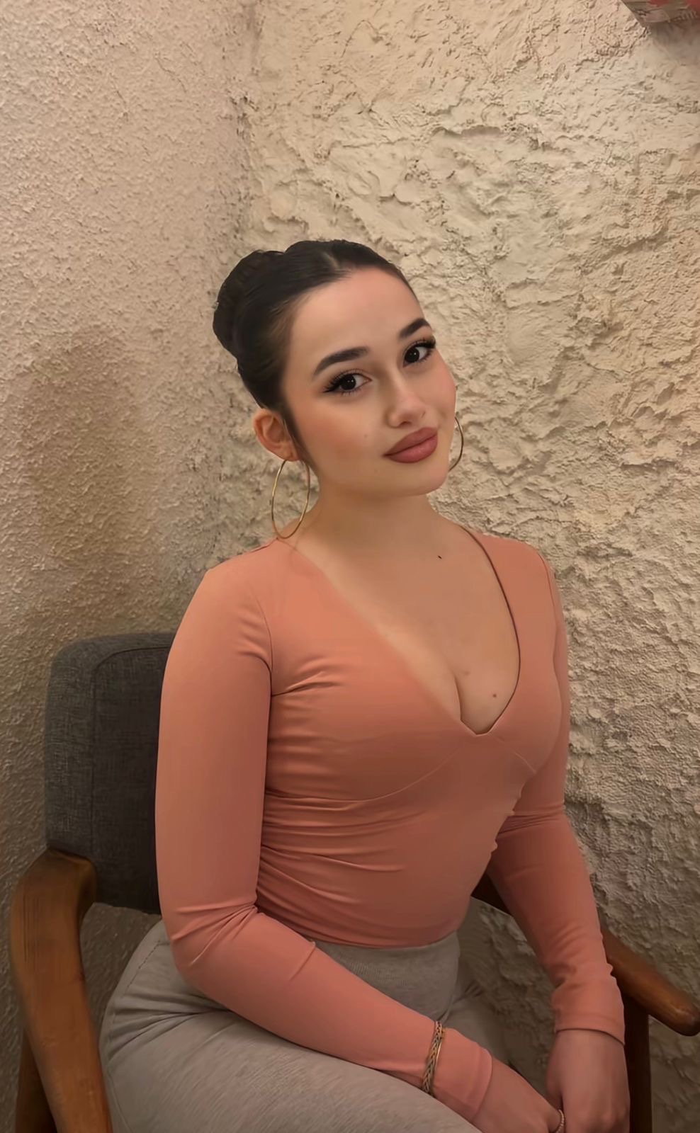 Mithat Toroğlu Kendine Saygılı Kadın Escort Leman